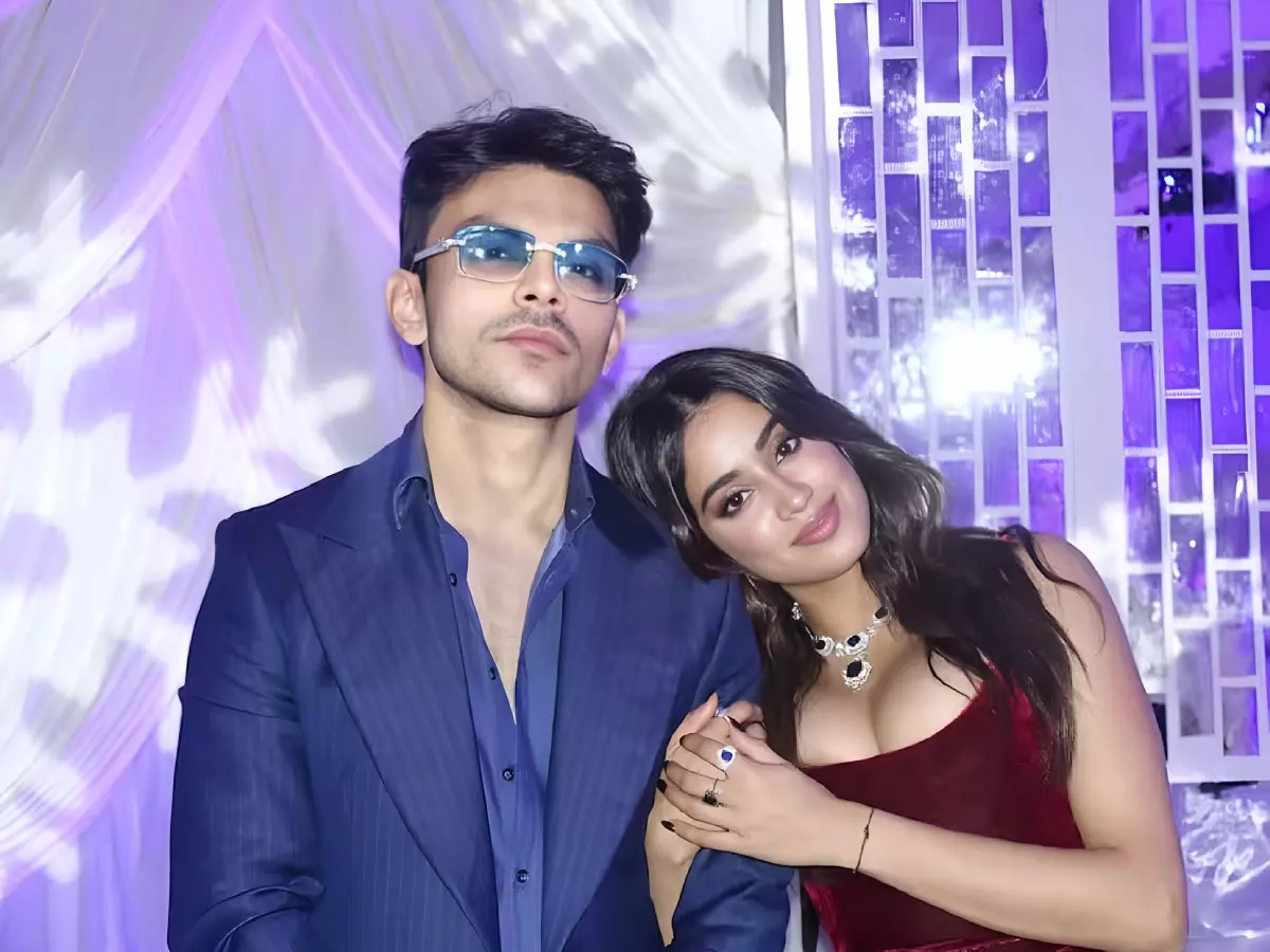 Janhvi Kapoor and Shikhar Pahariya | Credit: Instagram | janhvikapoor Janhvi Kapoor and Shikhar Pahariya | Credit: Instagram | janhvikapoor