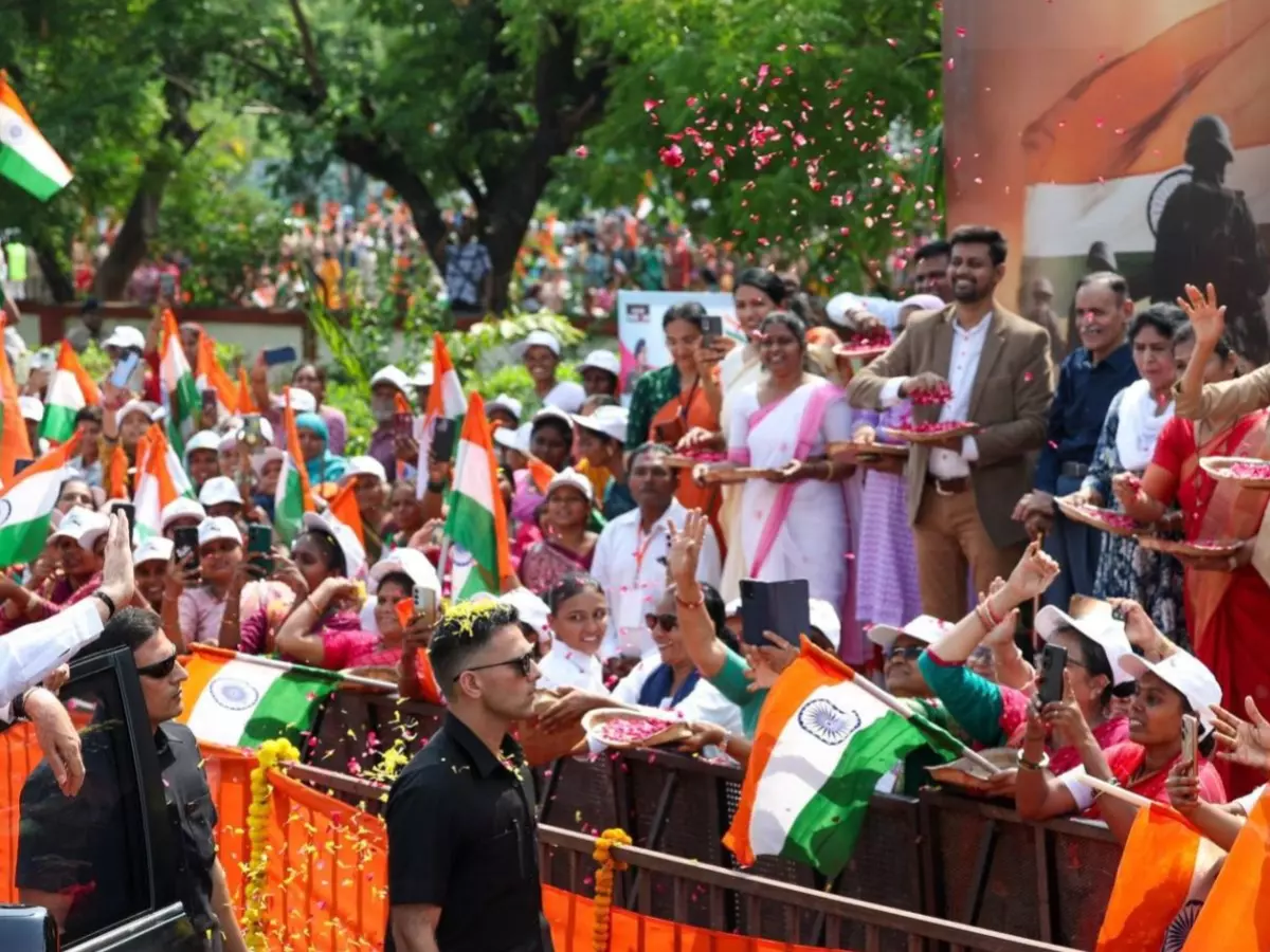 Qureshi family joins Modi's Vadodara roadshow Indiatimes