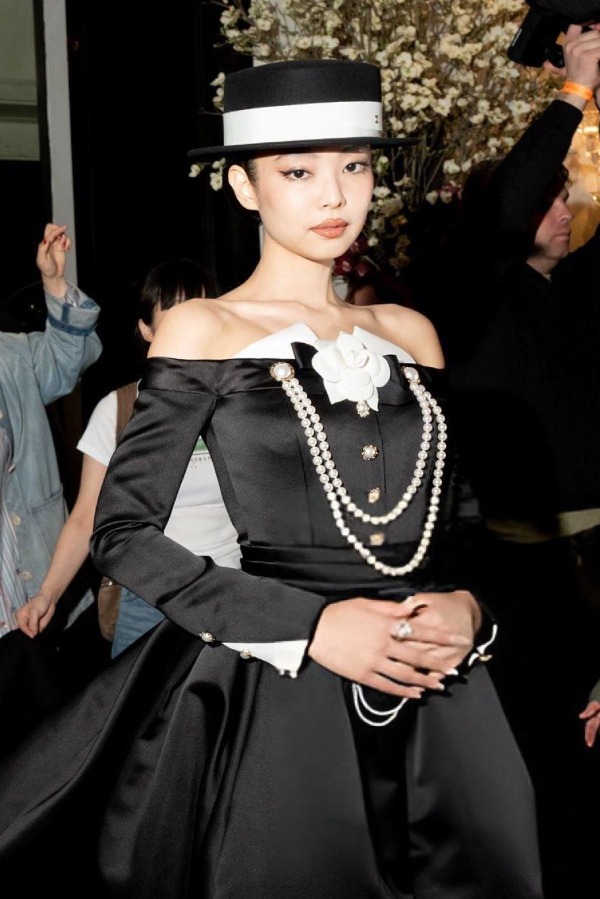 【エレガント☆25c】CHANEL スカート BLACKPINK's Jennie stuns in Chanel tuxedo dress at Met Gala