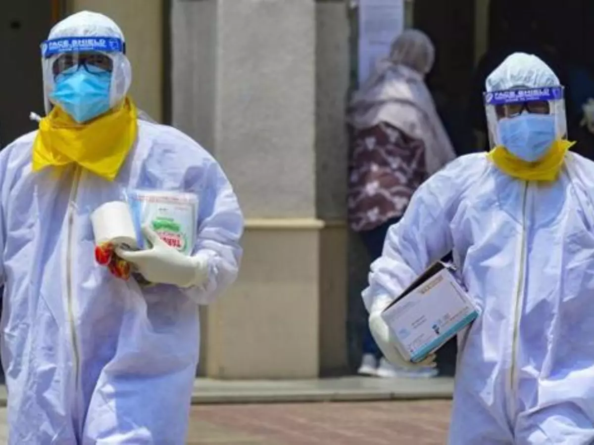 Is COVID-19 making a comeback? Experts weigh in | Credit: PTI Is COVID-19 making a comeback? Experts weigh in | Credit: PTI