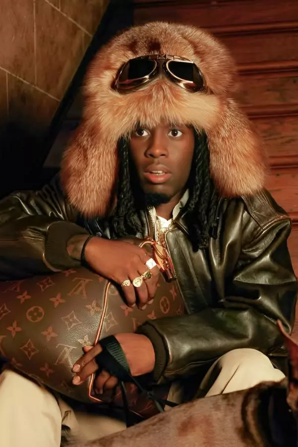 Kai Cenat breaks Twitch history with 1 million subscribers; fans go wild, predict his monthly earnings of ‘at least $6,000,000’ Kai Cenat breaks Twitch history with 1 million subscribers; fans go wild, predict his monthly earnings of ‘at least $6,000,000’