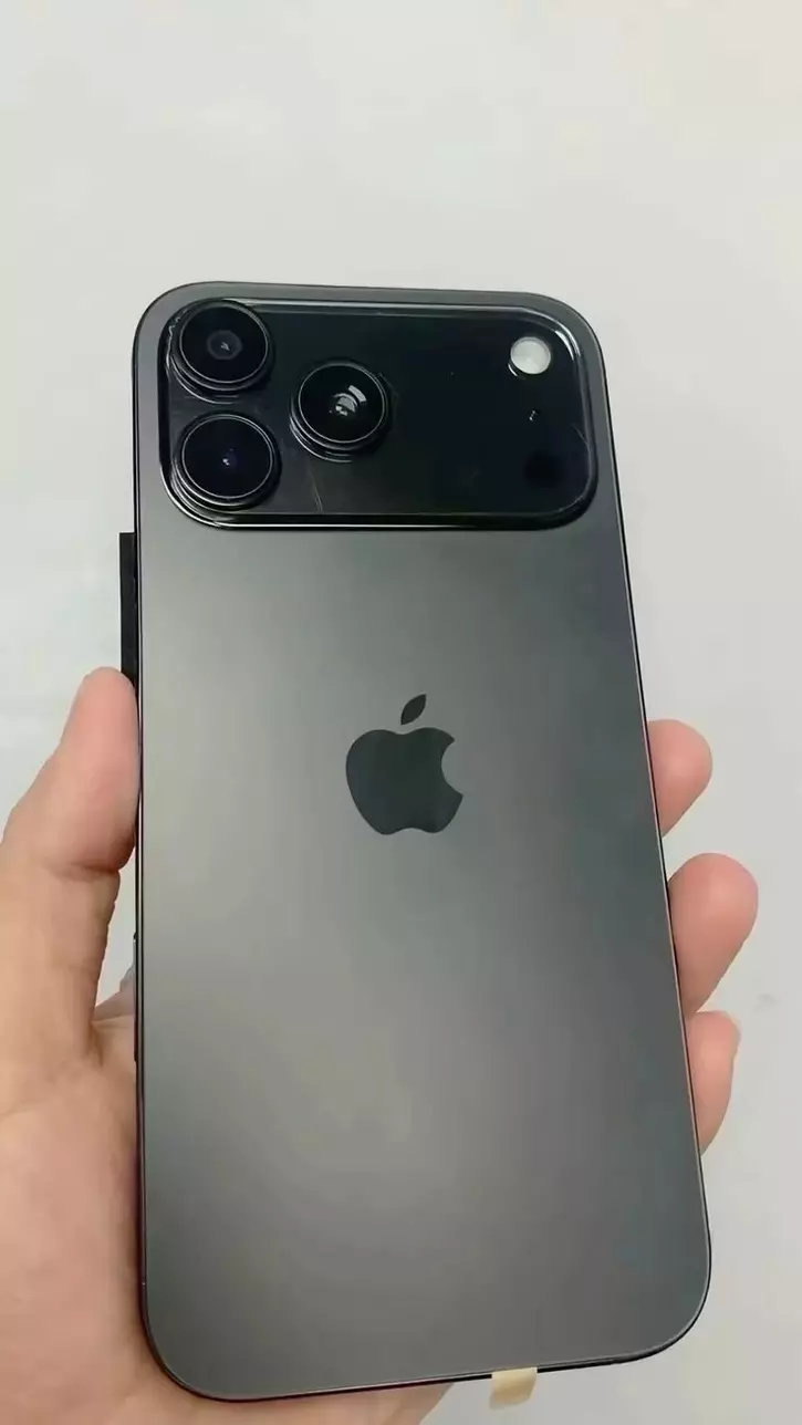 Apple iPhone 17 series: What to expect at the September 9 ‘Awe Dropping’ event | Credit: Macrumors | Credit: X/iphonelovers Apple iPhone 17 series: What to expect at the September 9 ‘Awe Dropping’ event | Credit: Macrumors | Credit: X/iphonelovers