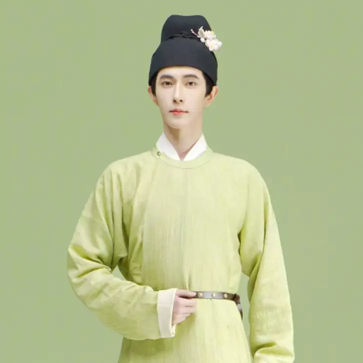 Yu Menglong, born in Xinjiang in 1988, became one of the most popular Yu Menglong, born in Xinjiang in 1988, became one of the most popular