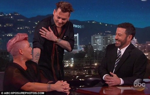 Watch Johnny Depp Kisses Jimmy Kimmel On The Lips 8480