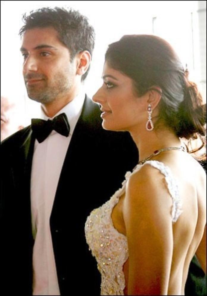 Most Famous Bollywood Break Ups He works in los angeles, ca and specializes in orthopedic surgery and sports medicine. most famous bollywood break ups