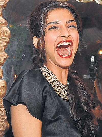 Photos Things Bollywood Stars Should STRICTLY Not Do In 2015 Photos