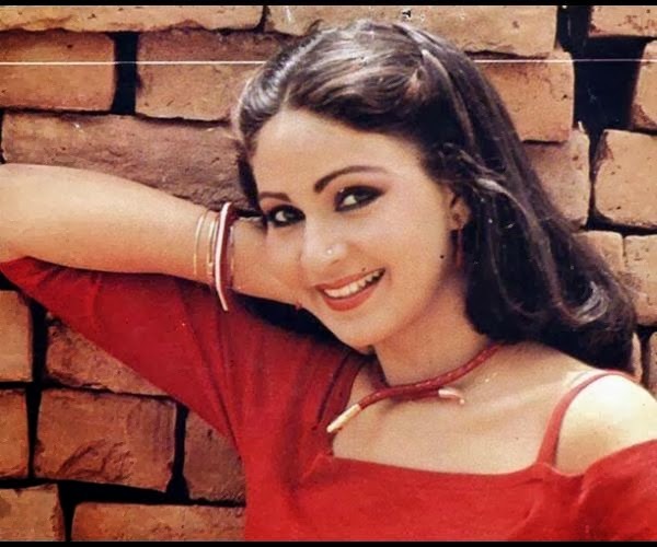 Rati Agnihotri hot unseen photos Photos