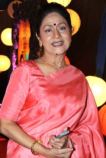 aruna-irani-boob-beyonce-knowles-pussy-shots