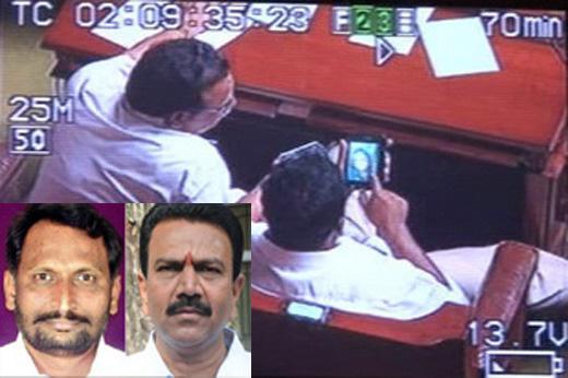 Funny Pictures Of Indian Politicians In Parliament