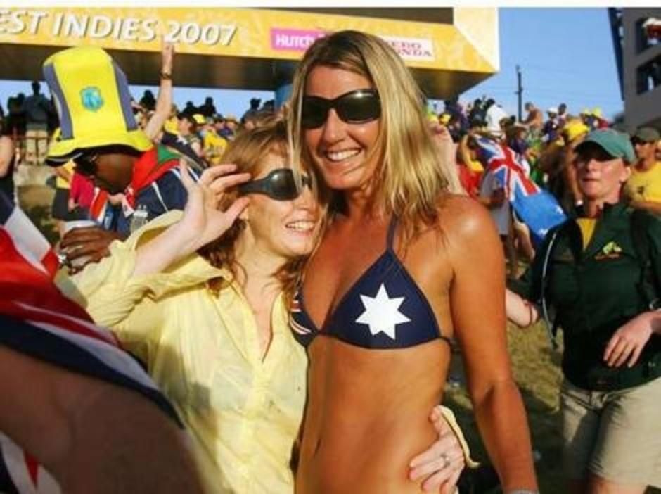 pic Hot Indian Cricket Fans hottest cricket fans around