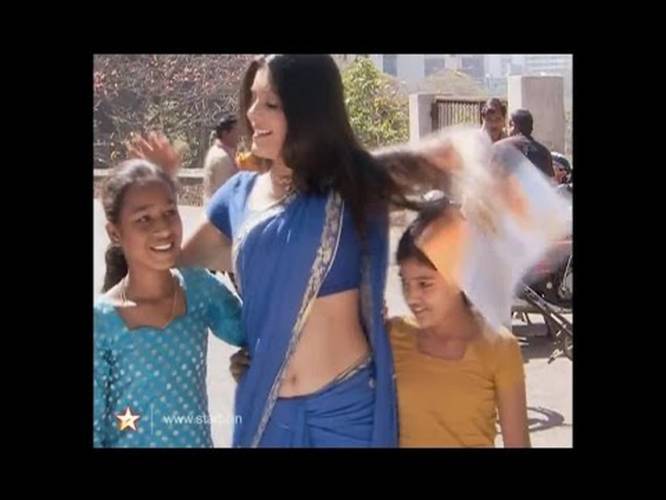 Pooja Gor Hot Navel Show In Saree No.2 HD