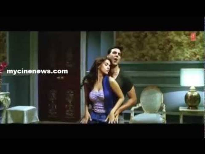 Asin Hot Sexy Dance In Hindi Song