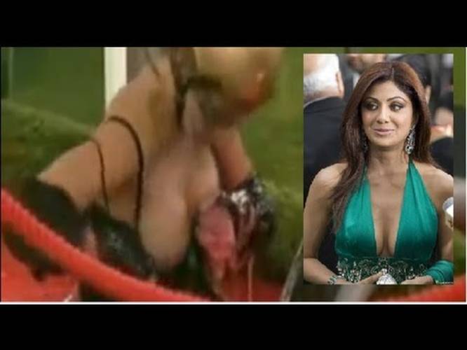 Shilpa Shetty's Uncensored Nip Slip