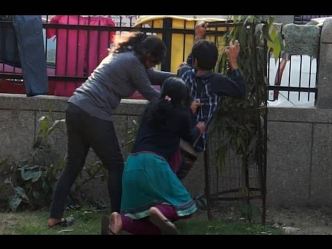 Eve Teasing In Park Learn To Fight For It Incredible Delhi Girls