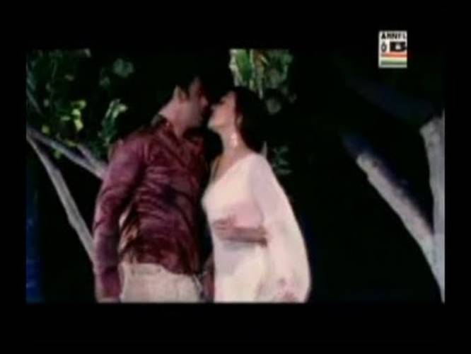 swapna-bollywood-hot-saree-rain-song-villain-scene-mm-1-video-mp4 –  indiancelebblog.com