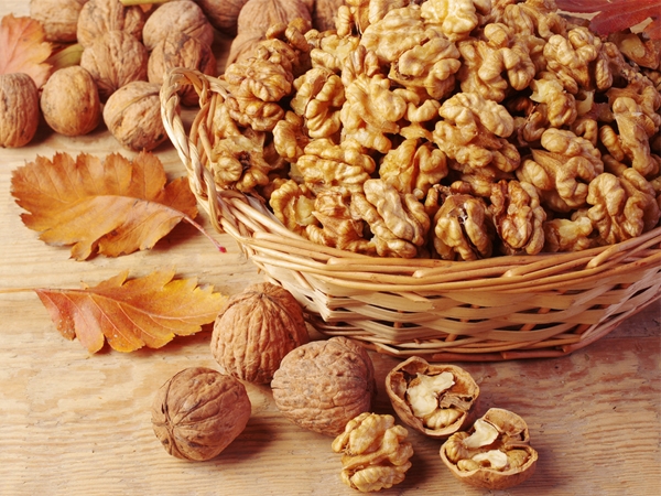 Reasons to Eat Walnuts Every Day