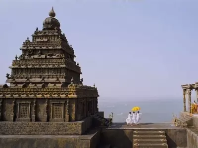 2 states temple scene