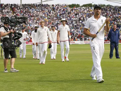 Alastair Cook asked the Australian team to join them for a post-match beer,