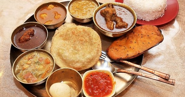 9 Places You Have To Eat At When You're In Kolkata For A Day