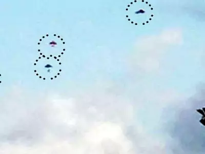 Not Aliens! The UFOs Seen Over Mumbai Airport Were Just Remote Controlled Parachutes