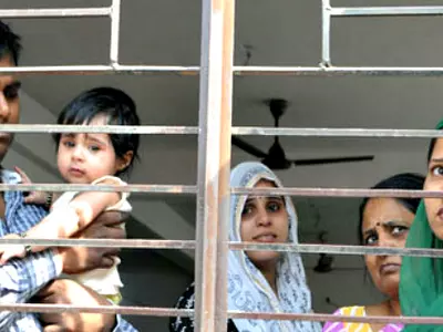 family locked inside their house by SDMC- Amar Ujala