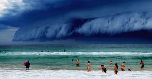 Watch How A Spectacularly Scary 'Tsunami' Cloud Forms Across The Sydney ...