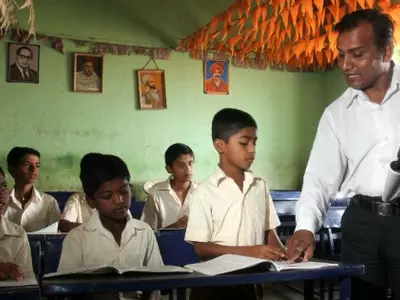 Ex-Naxalite Who Once Held Guns In His Hands, Now Teaches Dalit Schoolchildren Hindi