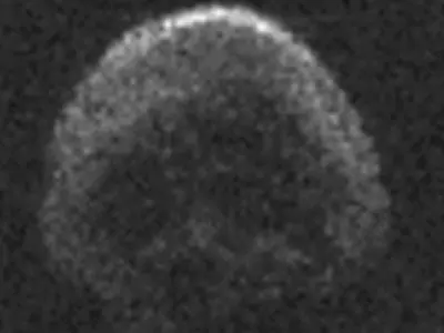 A Comet that looks like a skull is going to pass by the earth