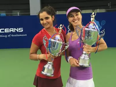 Sania Mirza And Martina Hingis Win The Doubles Title At Guangzhou Open