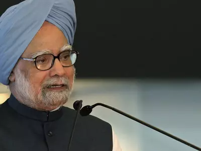 Former PM Manmohan Singh, Returns To College, This Time As Teacher
