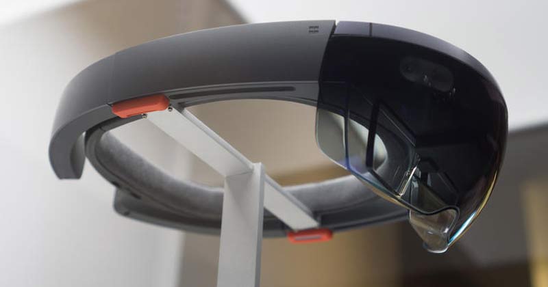 5 Reasons Why Microsoft HoloLens Is Better Than All Other VR Headsets