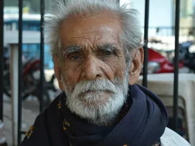 This 83-Year-Old Man Has Performed The Funeral Rites Of 550 Unclaimed Bodies. Because Humanity.