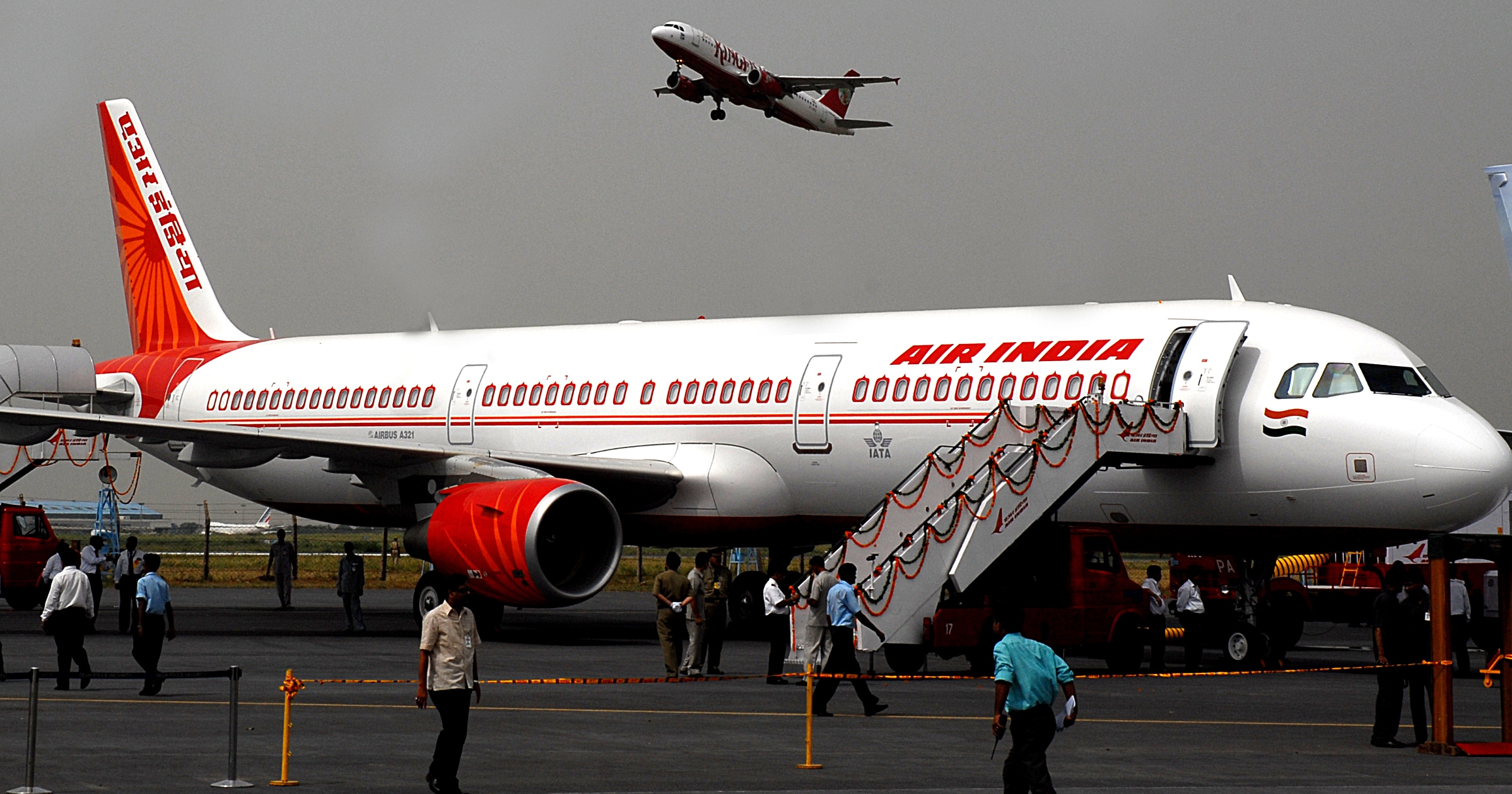 Air india красноярск. Air India. Штаб квартира Air India. Vistara авиакомпания.