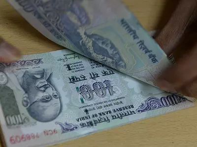 100 Rupees Note