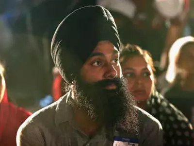 Sikh Gala Raises $250,000 For Financially Strapped Students