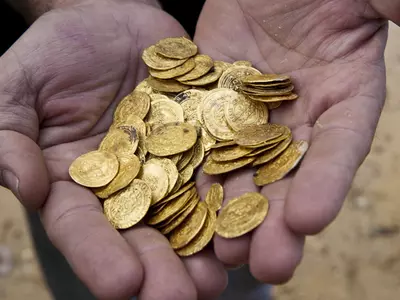 Ancient Gold Coins Have Been Showing Up In This Village For Months, Now  Police Are Hunting Gold-Diggers!