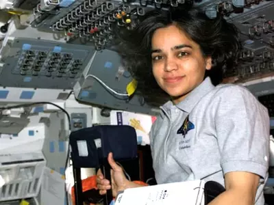 13 Years After Her Tragic Death, We Tell You 7 Amazing Things About Kalpana Chawla