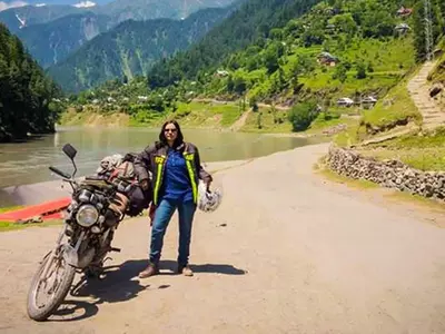 Pakistan girl motorbike