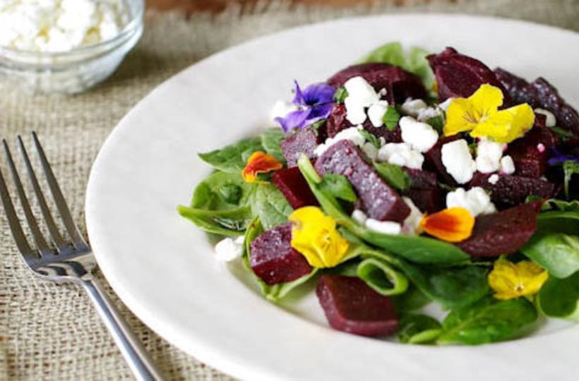 15 Beautiful Edible Flowers to Brighten Your Dishes - 31 Daily