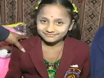 8-Year-Old National Bravery Award Winner’s Biggest Regret Is Not Being Able To Save Her Sister