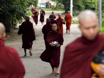 200 Myanmar Buddhists Go On Rampage Through Muslim Area, Destroy Mosque After Religious Violence