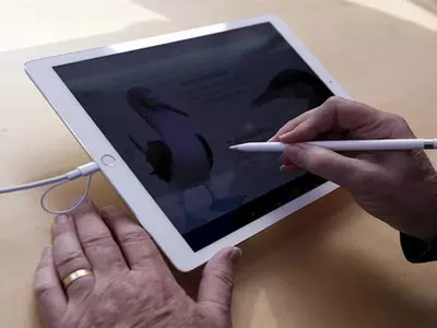 Still Holding On To Your Old iPad? Apple's Latest Update Just Made It Obsolete