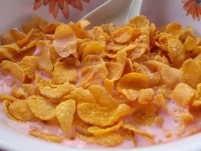 Video Of A Kelloggs Employee Urinating On Corn Flakes In Production Will Surely Gross You Out