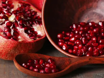 How To Peel Pomegranate Quickly