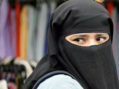 Islamic Body Calls For ‘Light’ Beating For Pakistani Wives If They Disobey