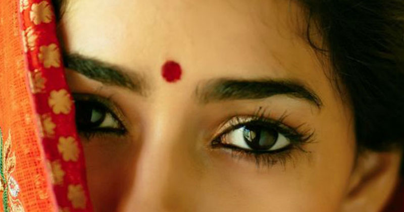 9 Reasons Why Wearing A Bindi Is Also Good For Your Health 