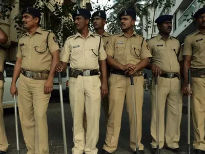 In Mumbai, a Bollywood-like story of cops, impersonators and weddings