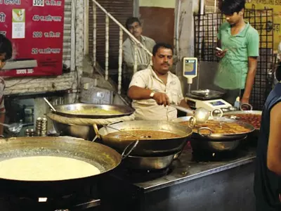 Flavours Of Indore - Your Guide To Sampling Indore’s Mouthwatering Street Food