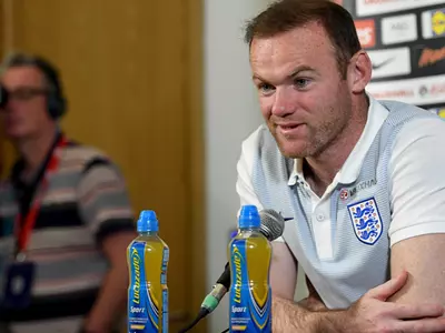 Wayne Rooney Defended After Drinking Apology
