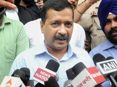 Kejriwal Tells Voters: Take 5000 In Cash From Badal And Congress, but Vote For Me